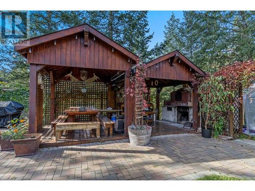 10596 Columbia Way, Vernon, BC - Outdoor With Deck Patio Veranda