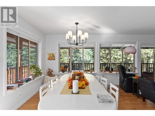 10596 Columbia Way, Vernon, BC - Indoor Photo Showing Dining Room