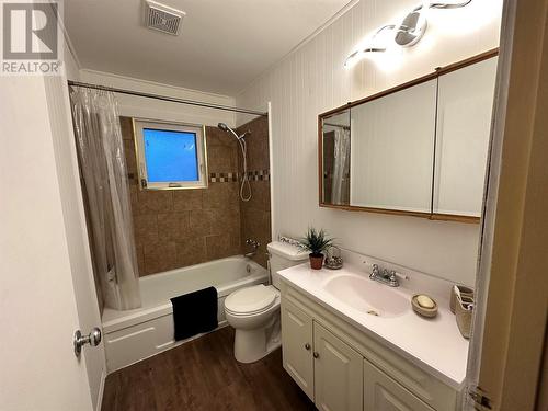 1549 114 Avenue, Dawson Creek, BC - Indoor Photo Showing Bathroom