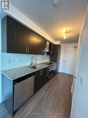 1011 - 352 Front Street, Toronto, ON - Indoor Photo Showing Kitchen