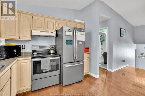 3100 Loebach, Windsor, ON - Indoor Photo Showing Kitchen