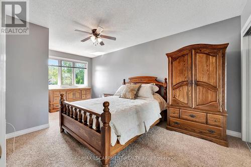 19 Falconridge Drive, Hamilton, ON - Indoor Photo Showing Bedroom