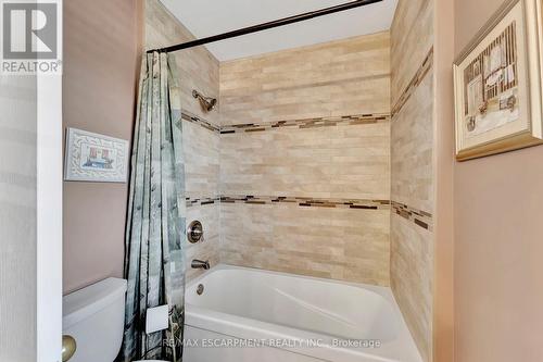 19 Falconridge Drive, Hamilton, ON - Indoor Photo Showing Bathroom