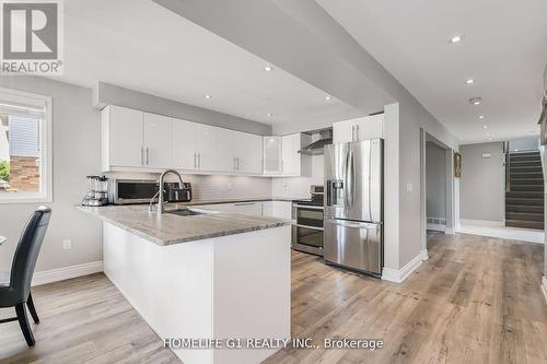 5 Chateau Crescent, Cambridge, ON - Indoor Photo Showing Kitchen With Upgraded Kitchen