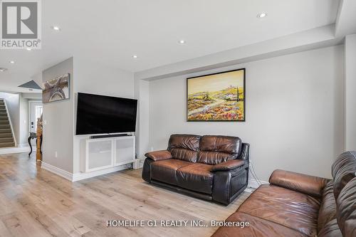 5 Chateau Crescent, Cambridge, ON - Indoor Photo Showing Living Room