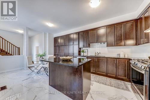 11 Waterleaf Road, Markham, ON - Indoor Photo Showing Kitchen With Upgraded Kitchen