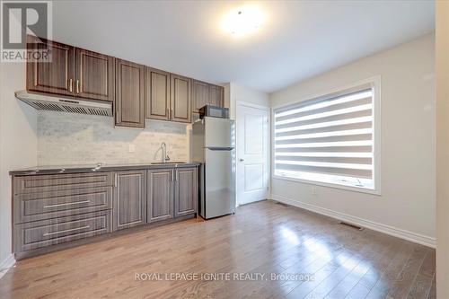 11 Waterleaf Road, Markham, ON - Indoor Photo Showing Kitchen