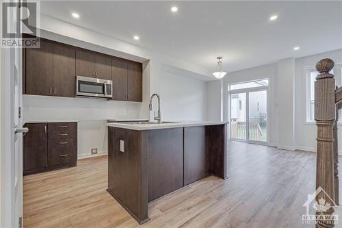 108 Maynooth Court, Ottawa, ON - Indoor Photo Showing Kitchen With Upgraded Kitchen