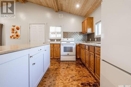 509 Poplar Crescent, Iroquois Lake, SK - Indoor Photo Showing Kitchen