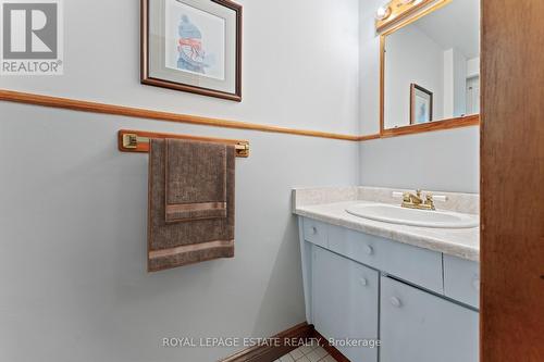 44 Ashmount Crescent, Toronto, ON - Indoor Photo Showing Bathroom