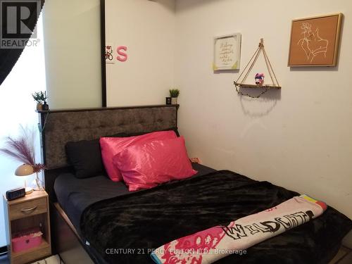 326 - 2799 Kingston Road, Toronto, ON - Indoor Photo Showing Bedroom