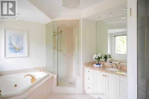 4113 Bridlepath Trail, Mississauga, ON - Indoor Photo Showing Bathroom