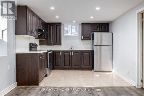 322 Jasper Avenue, Oshawa (Lakeview), ON - Indoor Photo Showing Kitchen