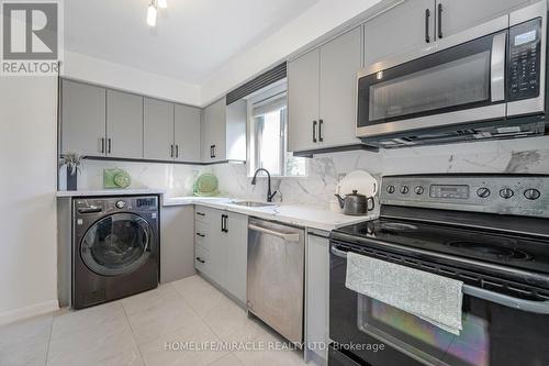 98 Nelson Street, Toronto, ON - Indoor Photo Showing Laundry Room