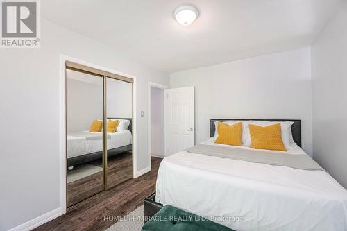 98 Nelson Street, Toronto, ON - Indoor Photo Showing Bedroom