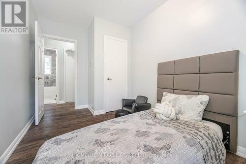 98 Nelson Street, Toronto, ON - Indoor Photo Showing Bedroom