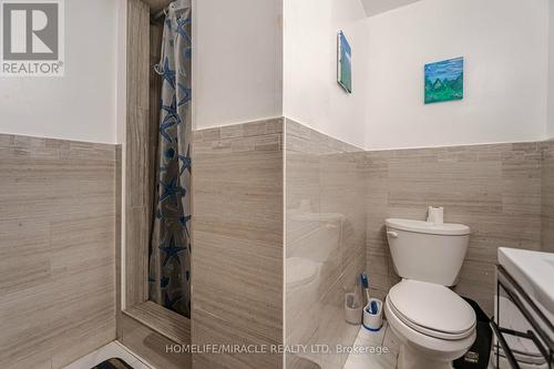 98 Nelson Street, Toronto, ON - Indoor Photo Showing Bathroom