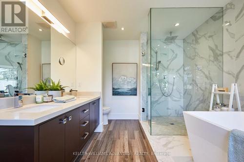 18 Coxwell Boulevard, Toronto, ON - Indoor Photo Showing Bathroom