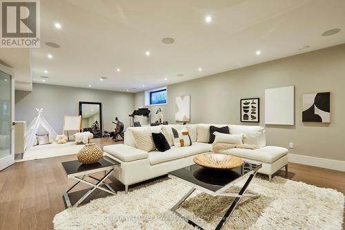 18 Coxwell Boulevard, Toronto, ON - Indoor Photo Showing Living Room