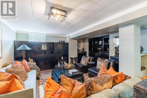 143 Dudley Avenue, Markham, ON - Indoor Photo Showing Living Room