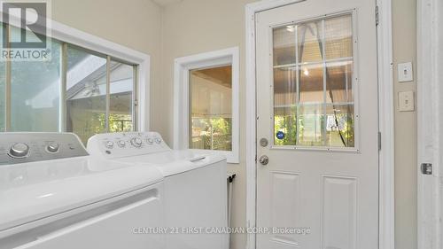 51 Terrace Street, London, ON - Indoor Photo Showing Laundry Room