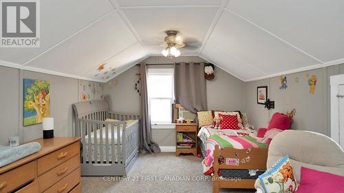 51 Terrace Street, London, ON - Indoor Photo Showing Bedroom