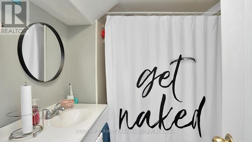 51 Terrace Street, London, ON - Indoor Photo Showing Bathroom