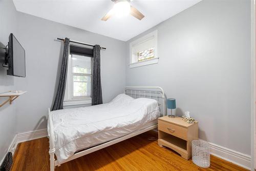 503 Rosedale Avenue, Winnipeg, MB - Indoor Photo Showing Bedroom