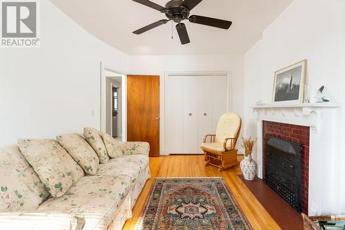 118 Pricefield Road, Toronto, ON - Indoor With Fireplace