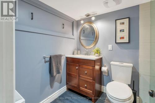 118 Pricefield Road, Toronto, ON - Indoor Photo Showing Bathroom