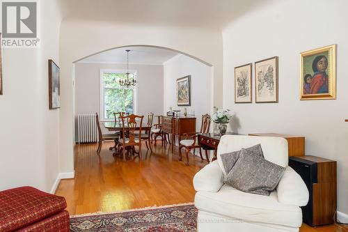 118 Pricefield Road, Toronto, ON - Indoor Photo Showing Living Room