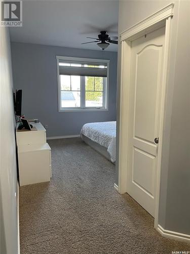 212 4Th Avenue E, Kindersley, SK - Indoor Photo Showing Bedroom