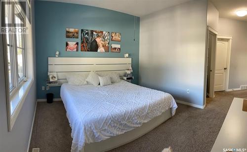 212 4Th Avenue E, Kindersley, SK - Indoor Photo Showing Bedroom