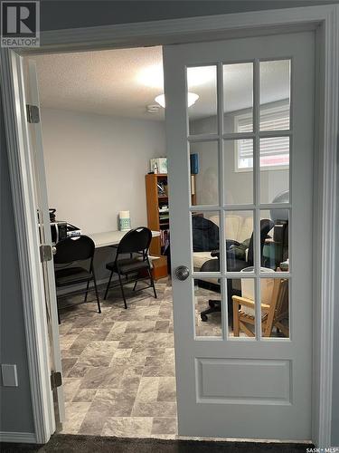 212 4Th Avenue E, Kindersley, SK - Indoor Photo Showing Other Room