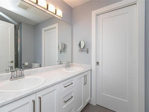 2178 Winfield Dr, Sooke, BC - Indoor Photo Showing Bathroom