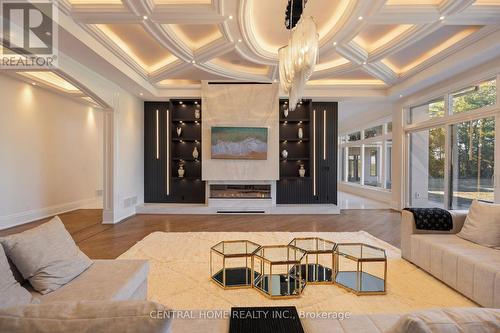 3310 18Th Side Road, King, ON - Indoor Photo Showing Living Room