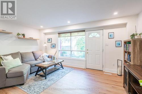 11 Burdock Lane, Hamilton, ON - Indoor Photo Showing Living Room