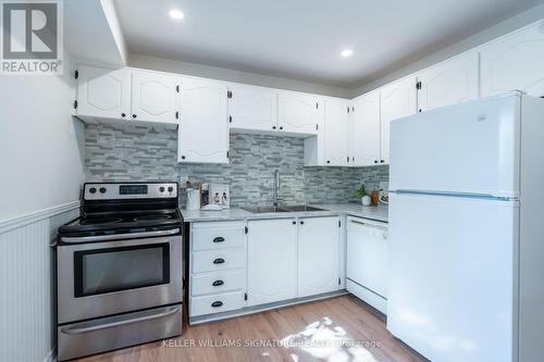 11 Burdock Lane, Hamilton, ON - Indoor Photo Showing Kitchen