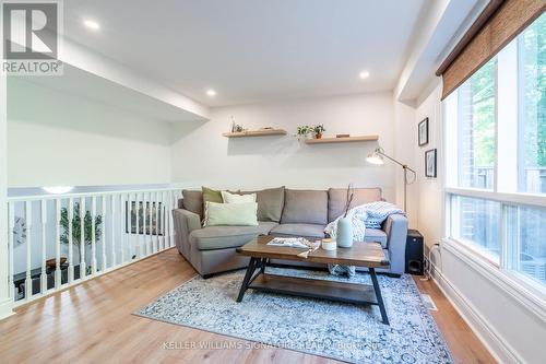 11 Burdock Lane, Hamilton, ON - Indoor Photo Showing Living Room