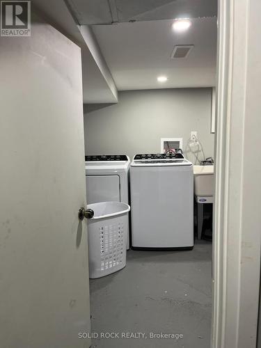 339 Melvin Avenue, Hamilton, ON - Indoor Photo Showing Laundry Room