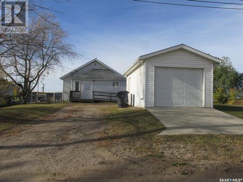 624 1St Avenue W, Nipawin, SK - Outdoor