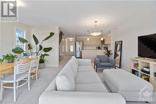 60 O'Donovan Drive, Carleton Place, ON - Indoor Photo Showing Living Room