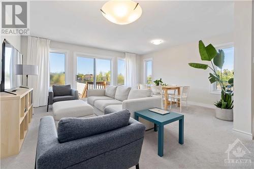 60 O'Donovan Drive, Carleton Place, ON - Indoor Photo Showing Living Room