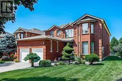 1229 SUGAR MAPLE COURT  Mississauga, ON L4W 4P6