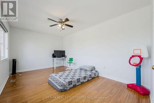 73 Pantomine (Upper Level) Boulevard, Brampton, ON - Indoor Photo Showing Bedroom