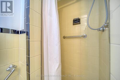 12 Martini Drive, Toronto, ON - Indoor Photo Showing Bathroom