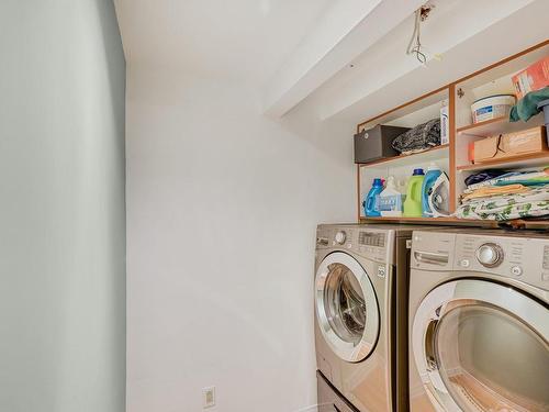 Laundry room - 327 Rue Varin, Terrebonne (Lachenaie), QC - Indoor Photo Showing Laundry Room