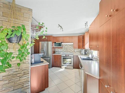 Kitchen - 327 Rue Varin, Terrebonne (Lachenaie), QC - Indoor Photo Showing Kitchen