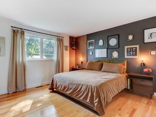 Master bedroom - 164 Rue Frontenac O., Saint-Bruno-De-Montarville, QC - Indoor Photo Showing Bedroom