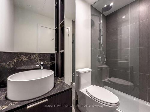 1803-28 Ann St, Mississauga, ON - Indoor Photo Showing Bathroom